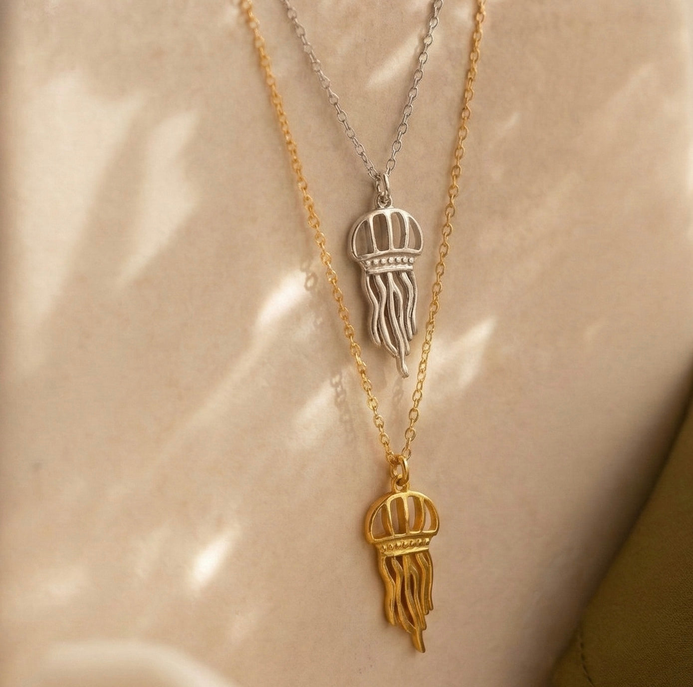 Denizanası Figürlü Kolye - 925 Ayar Gümüş