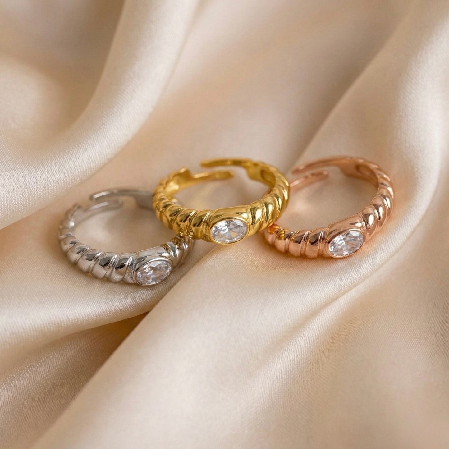 Crystal Ripple Band Yüzük