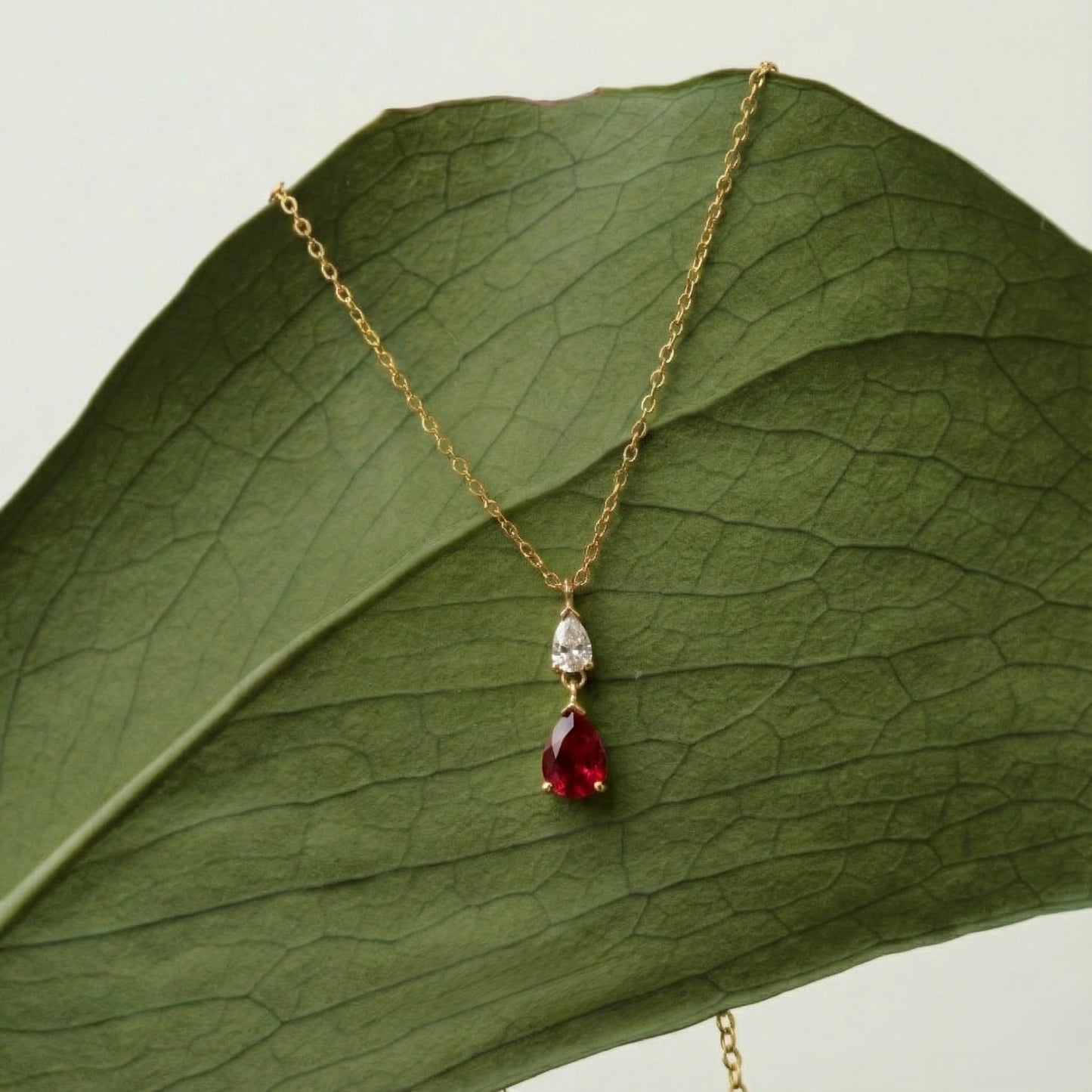 Kırmızı Damla Doğum Taşı Kolye - 14K Altın Kaplama