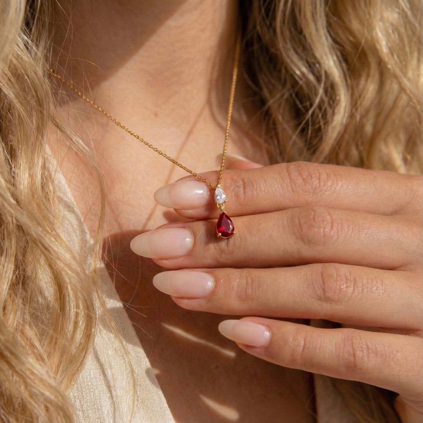 Kırmızı Damla Doğum Taşı Kolye - 14K Altın Kaplama