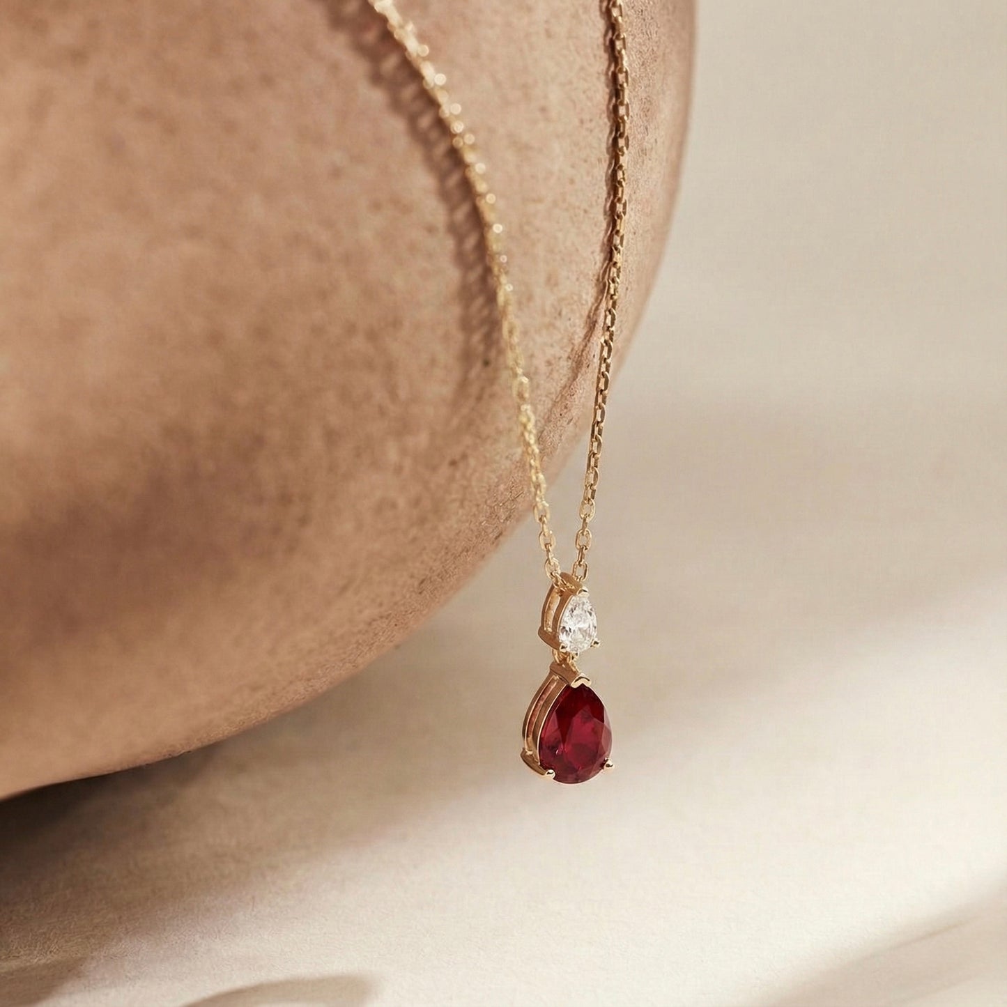 Kırmızı Damla Doğum Taşı Kolye - 14K Altın Kaplama