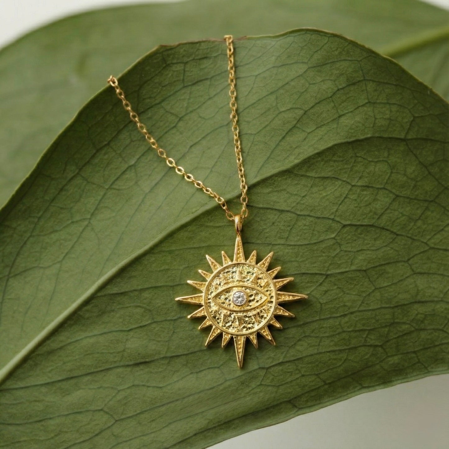 Göz Motifli Güneş Kolye - 14K Altın Kaplama