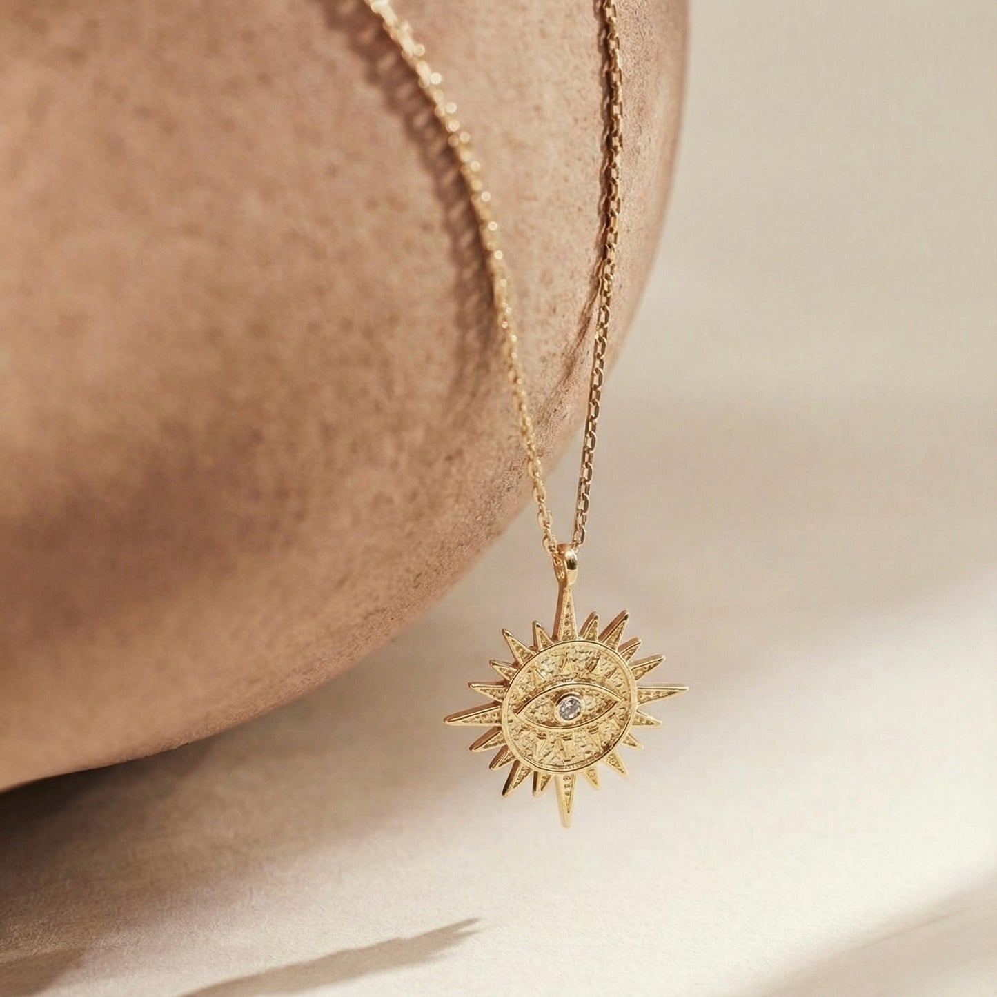 Göz Motifli Güneş Kolye - 14K Altın Kaplama