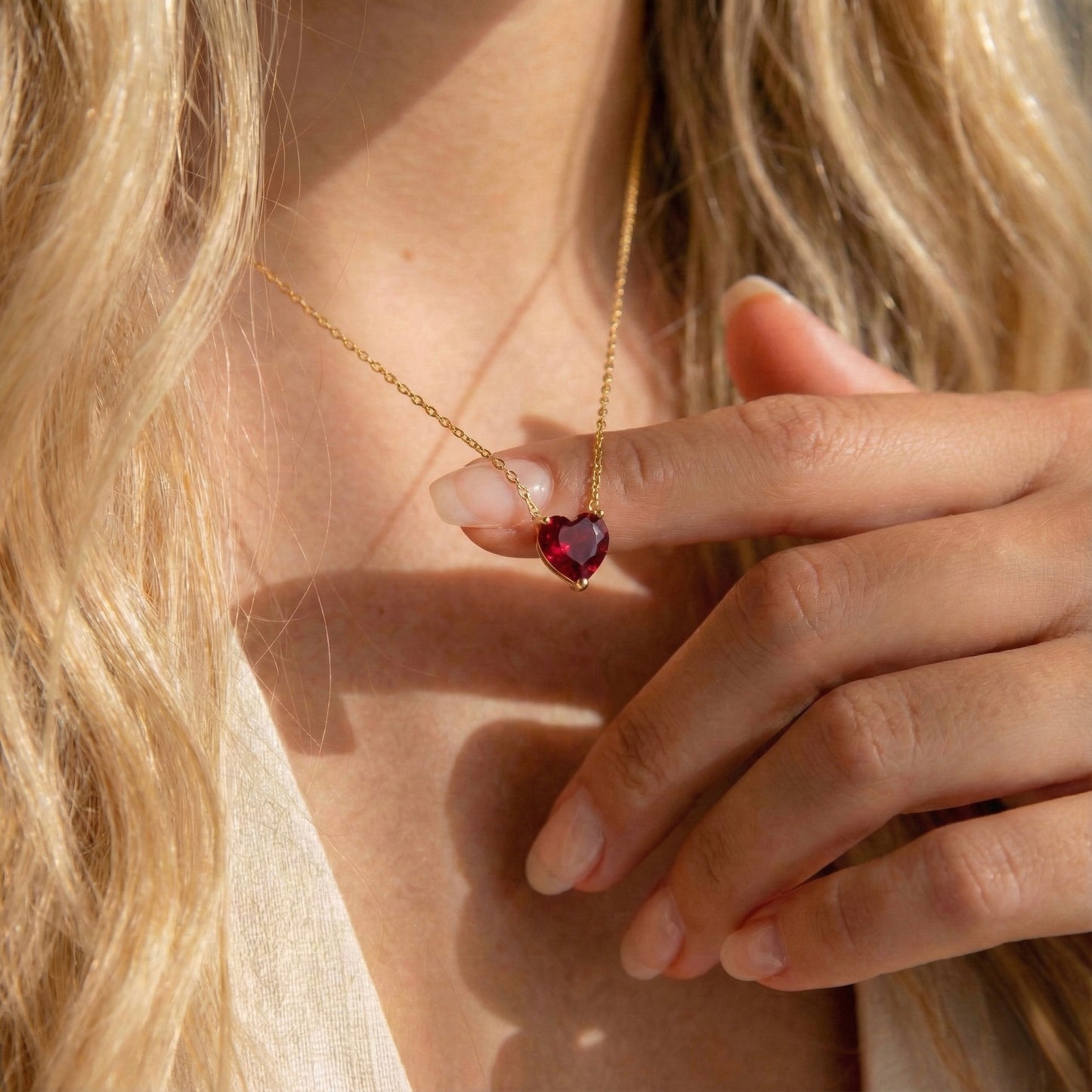 Kırmızı Kalp Kolye - 14K Altın Kaplama