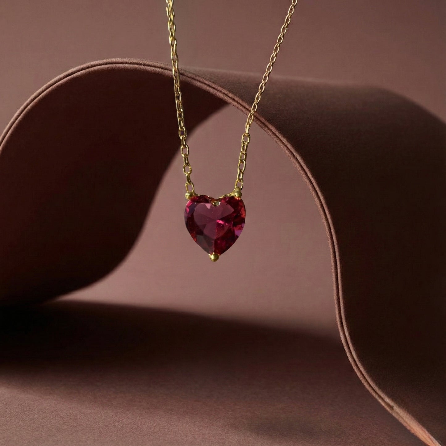 Kırmızı Kalp Kolye - 14K Altın Kaplama