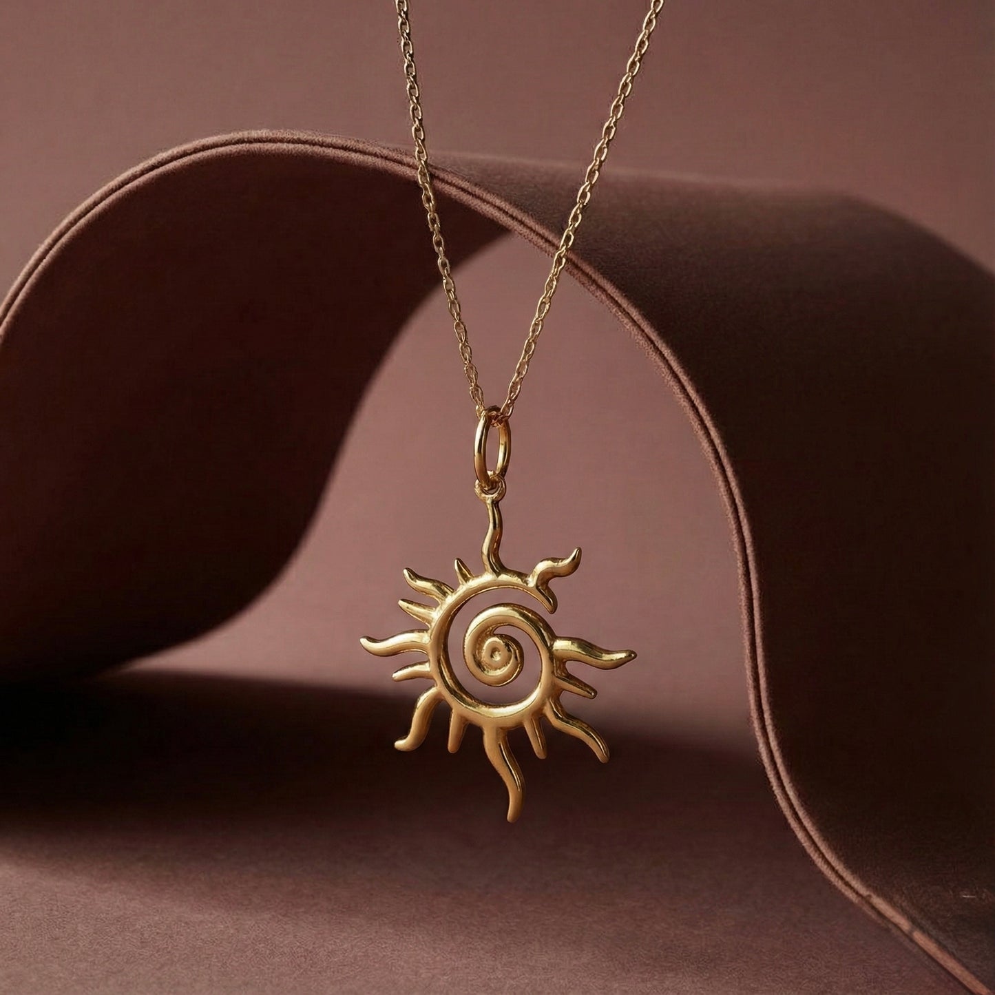 Sarmal Güneş Kolye - 14K Altın Kaplama