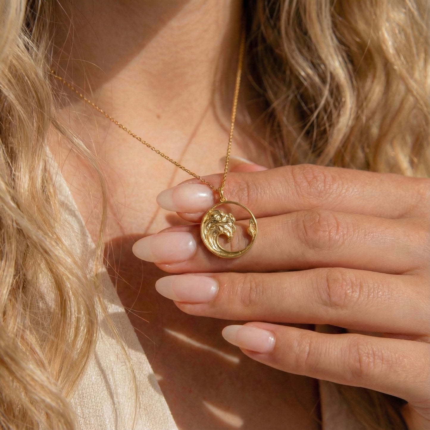 Dalga Motifli Kolye - 14K Altın Kaplama