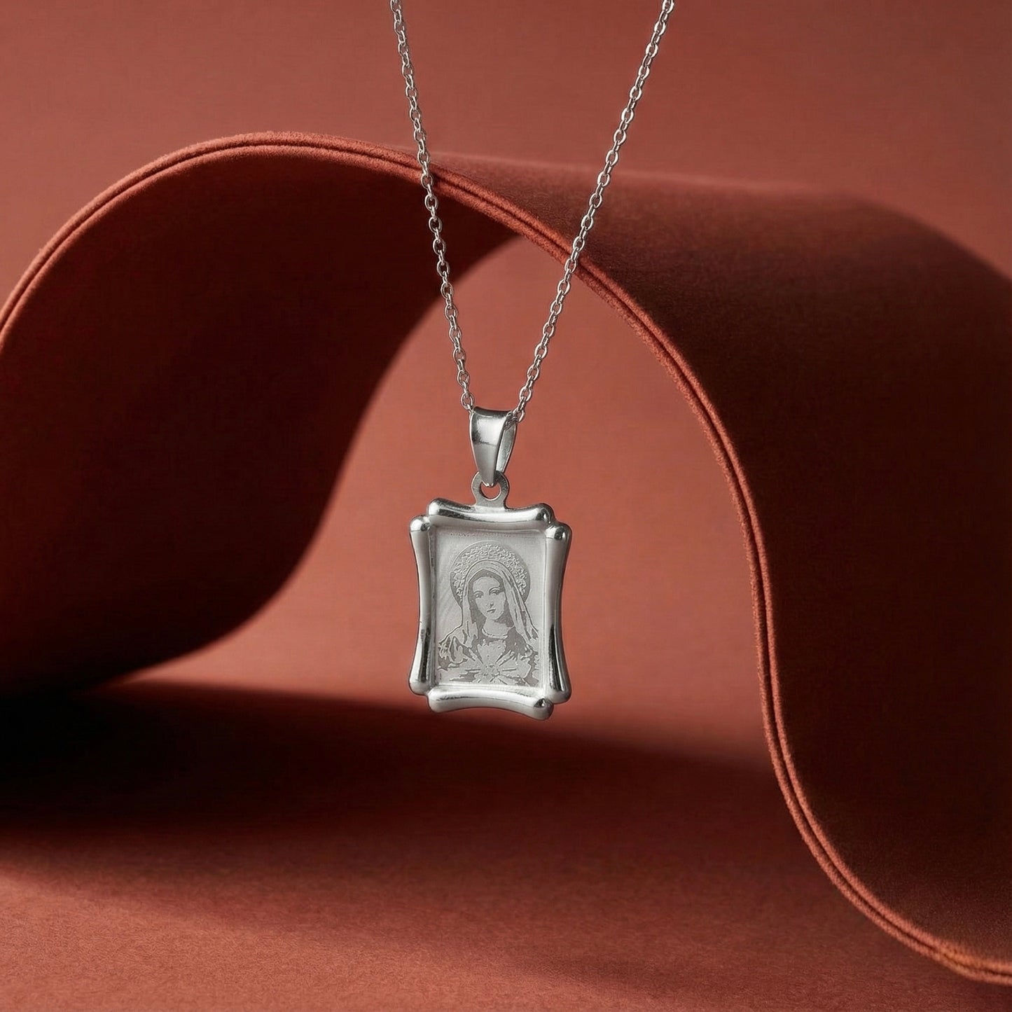 Meryem Ana Figürlü Madalyon Kolye - 925 Ayar Gümüş