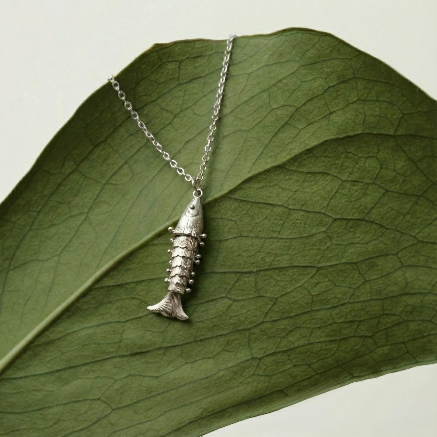 Hareketli Balık Figürlü Kolye - 925 Ayar Gümüş