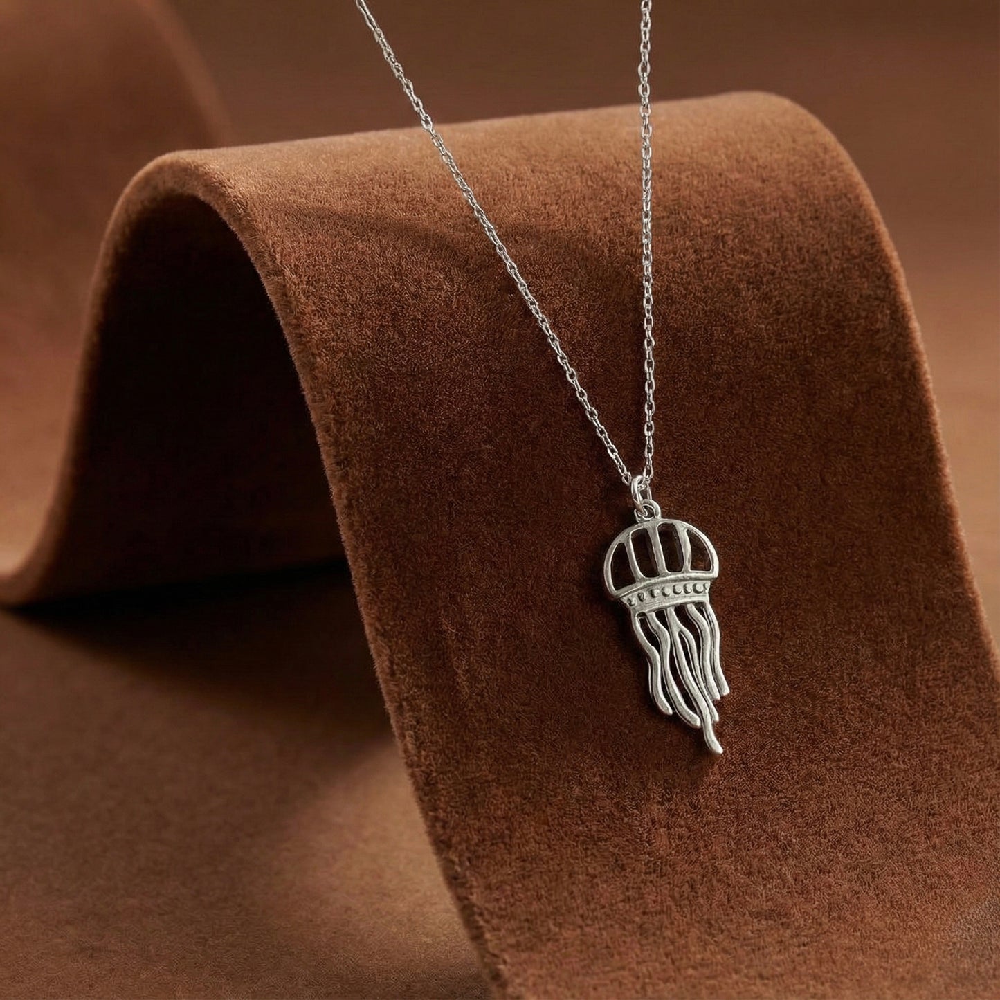 Denizanası Figürlü Kolye - 925 Ayar Gümüş