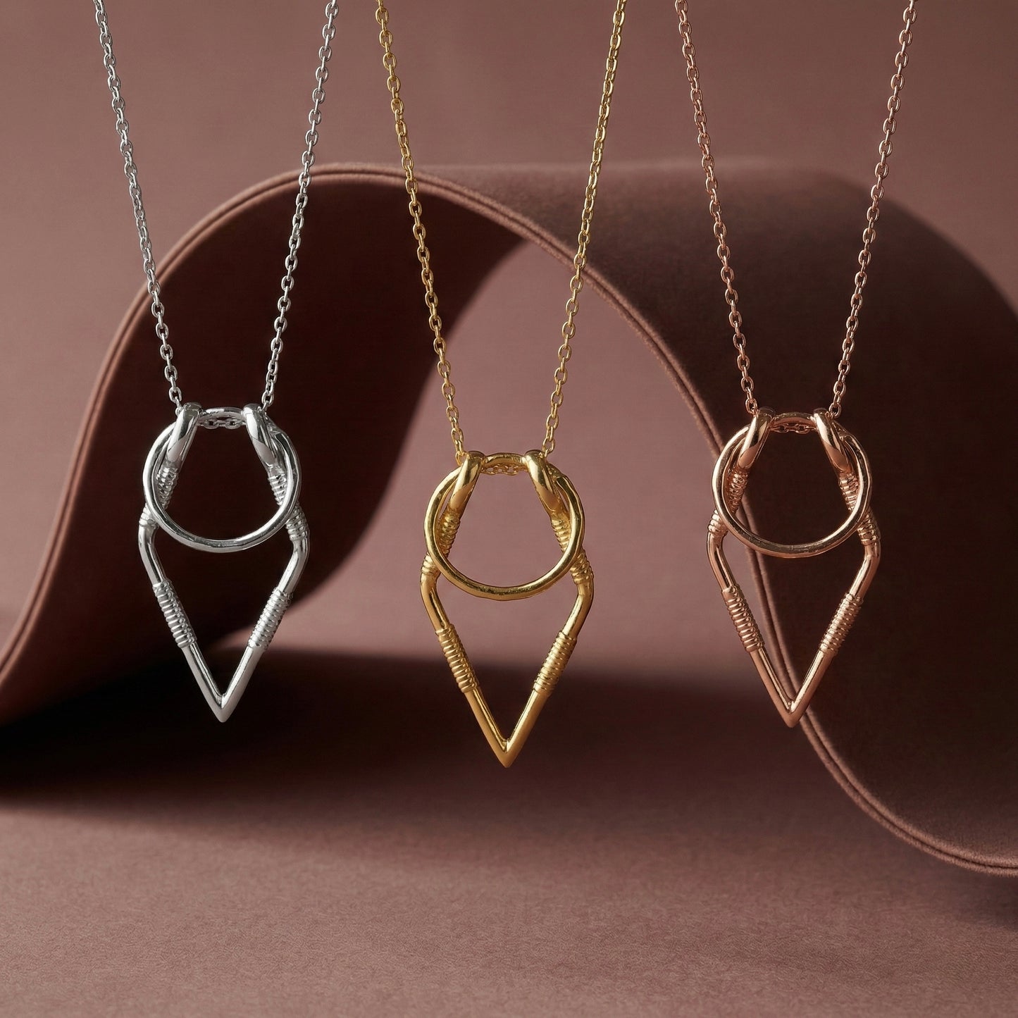 Nexus Ring Holder Kolye