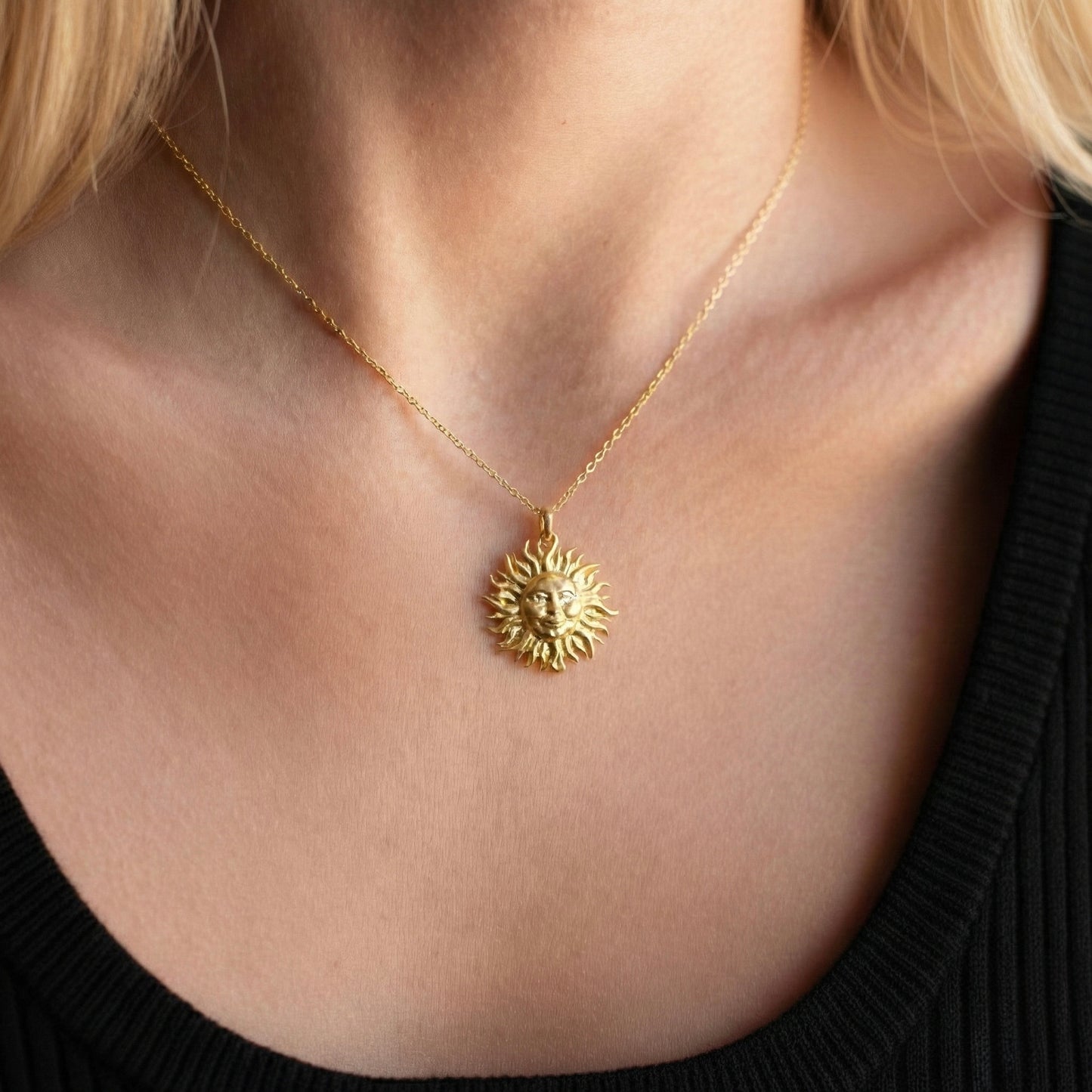 Helios Sun Face Kolye