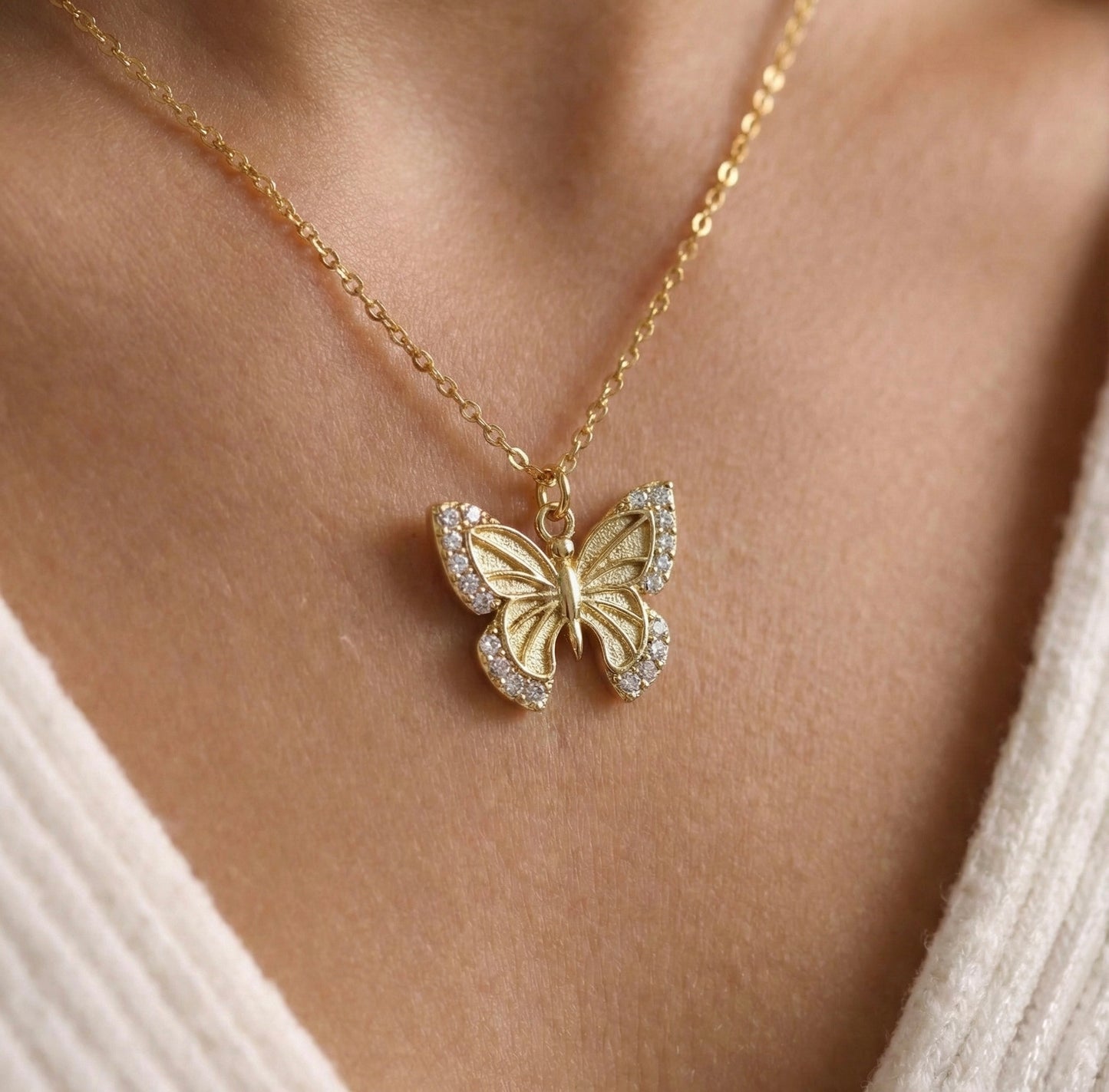 Monarch Butterfly Kolye