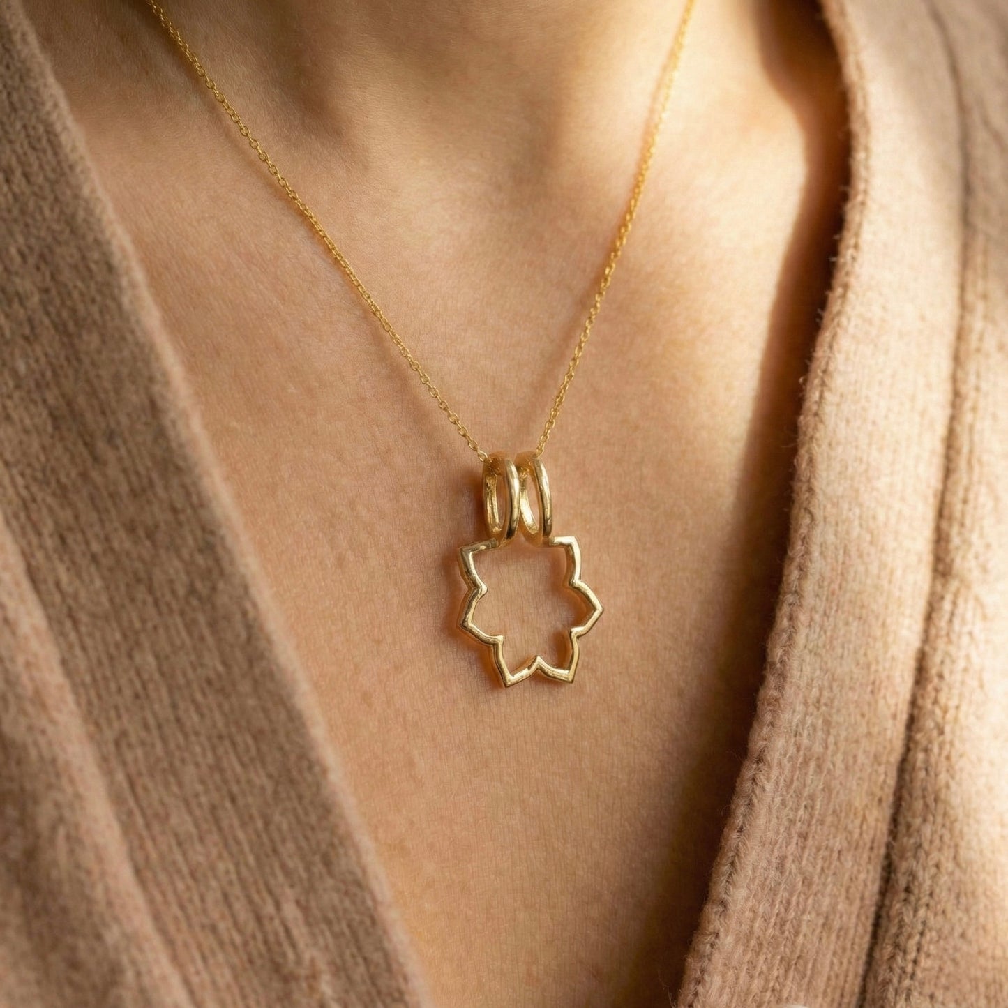 Lotus Ring Holder Kolye