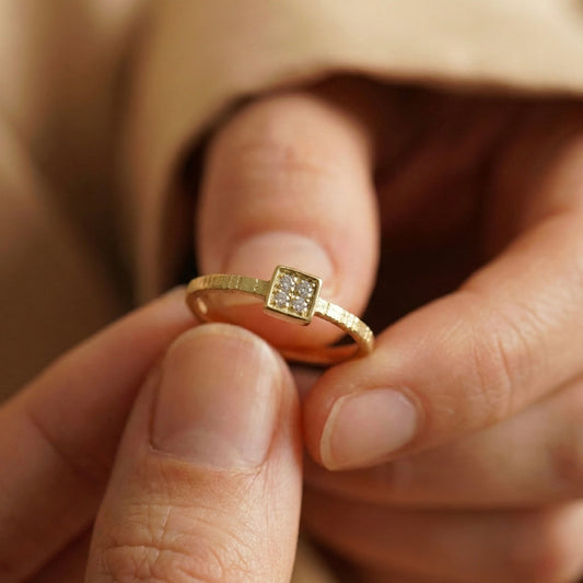 Linear Square Yüzük