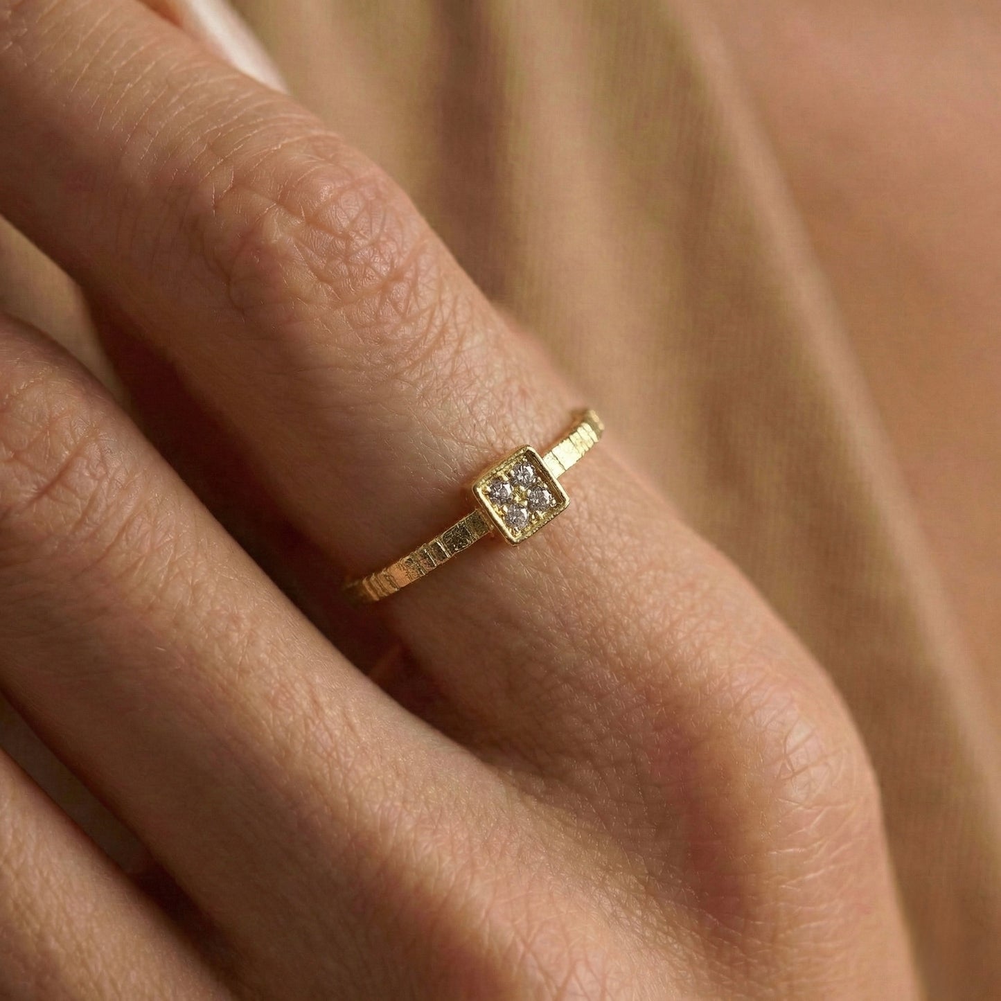 Linear Square Yüzük