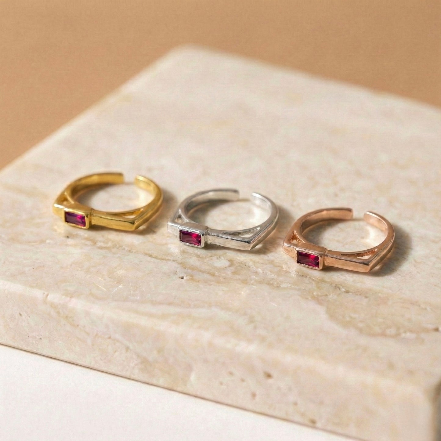 Ruby Geometric Bridge Yüzük