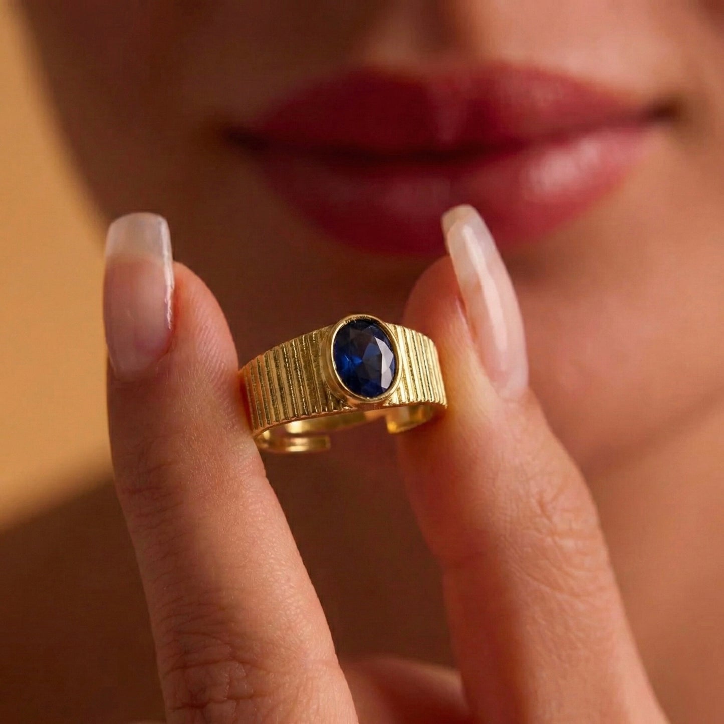 Oceanic Ribbed Signet Yüzük