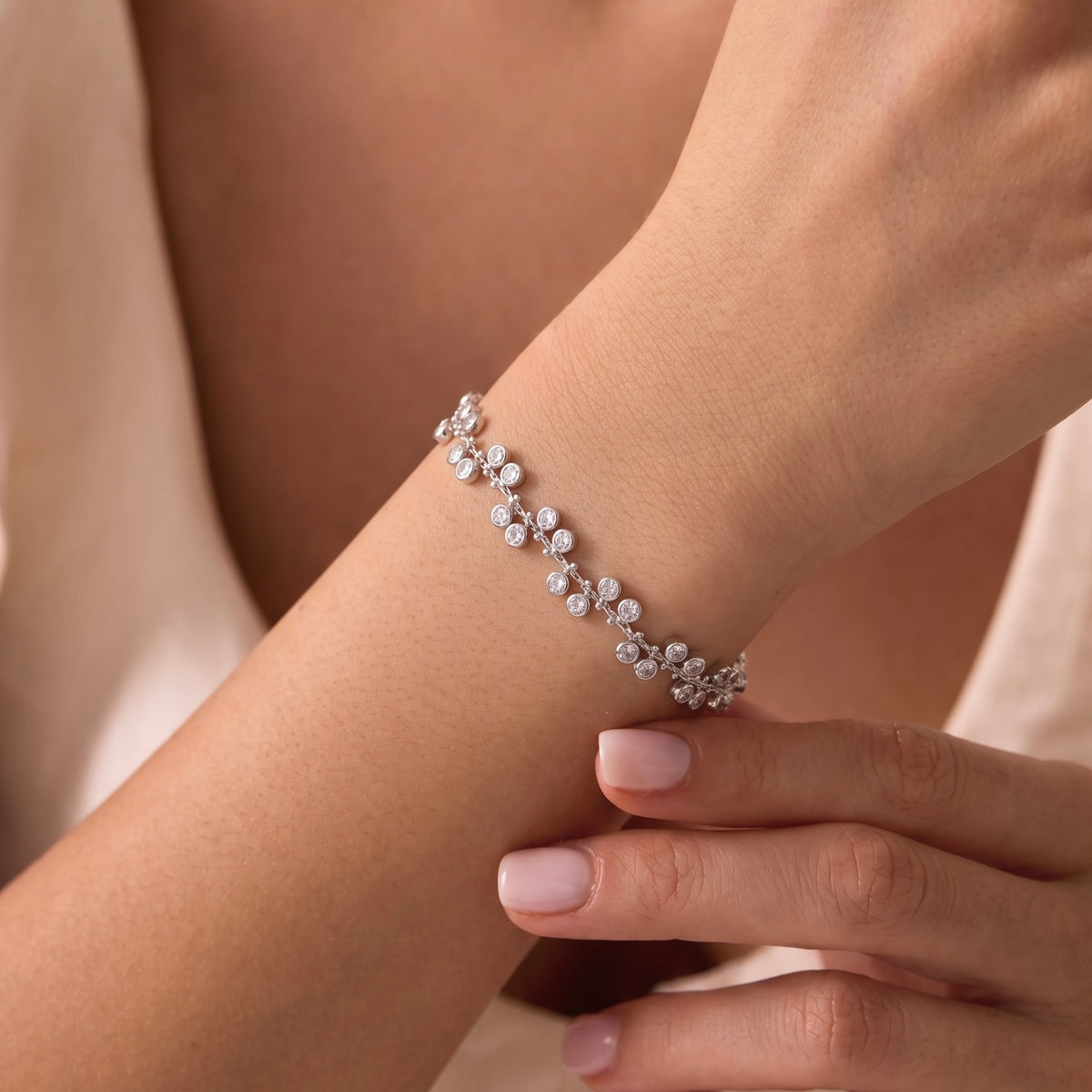 Dazzling Bileklik – 925 ayar gümüş zirkon taşlı bileklik, Minon