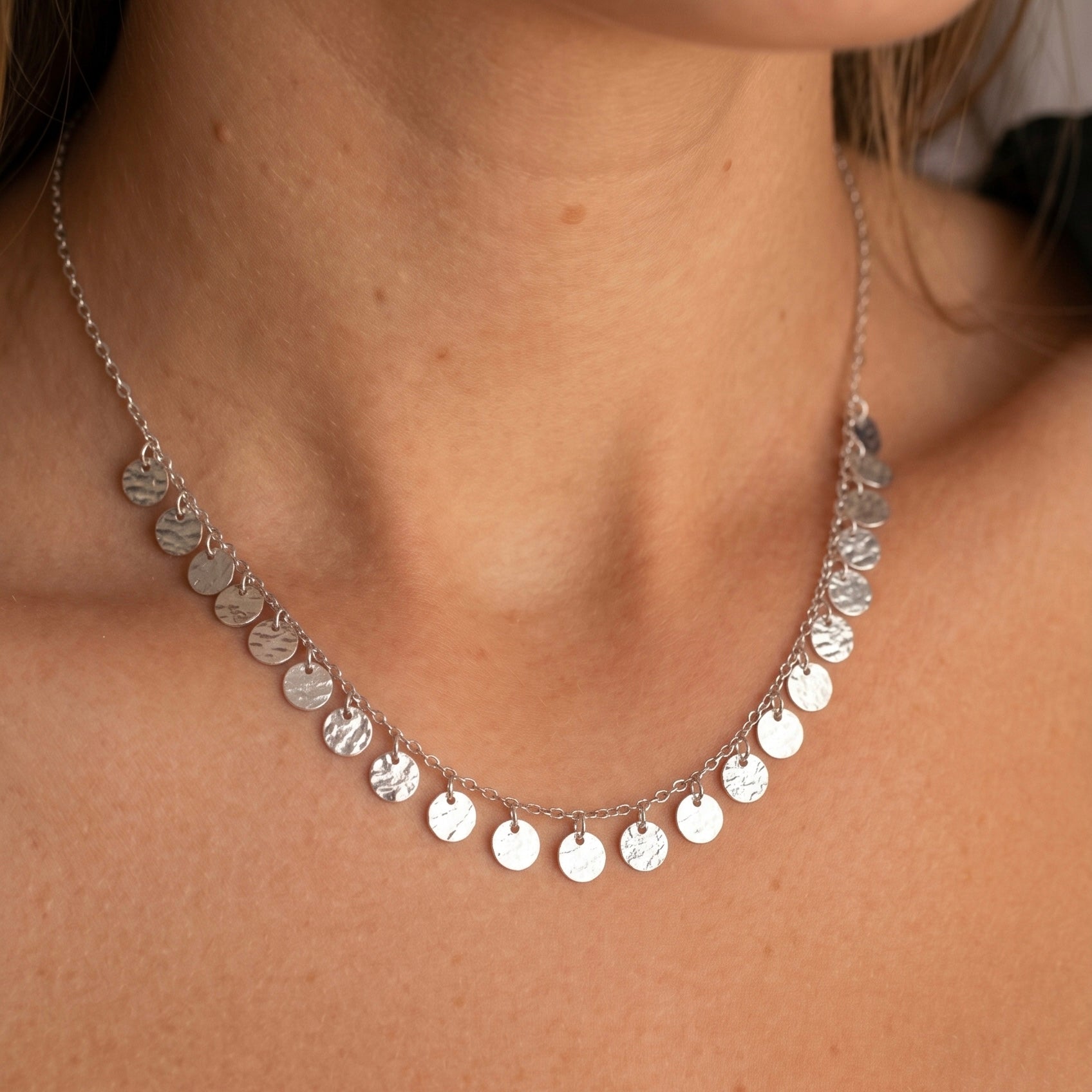 Hammered Disc Choker