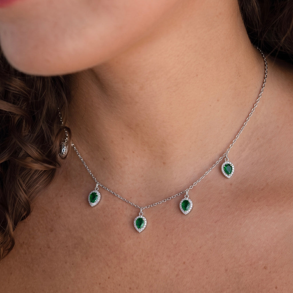 Emerald Teardrop Kolye
