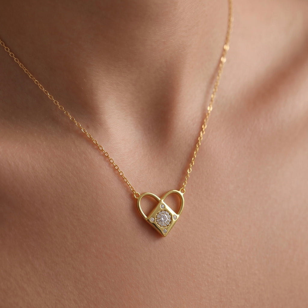 Pavé Heart Lock